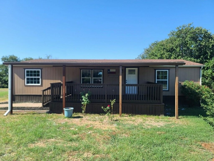 1012 Mustang Ct, Springtown, TX 76082 - photo 1