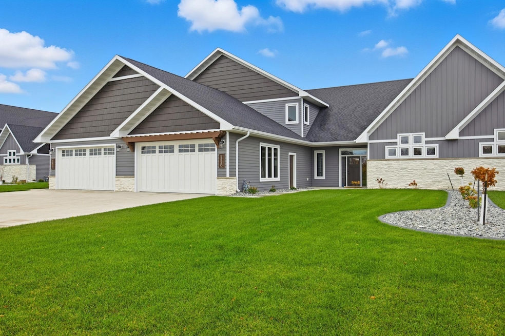 5820 31st St S, Fargo, ND 58104 - photo 1