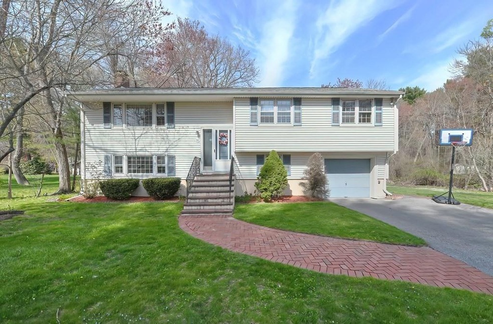 31 Maud Graham Cir, Burlington, MA 01803 - photo 1