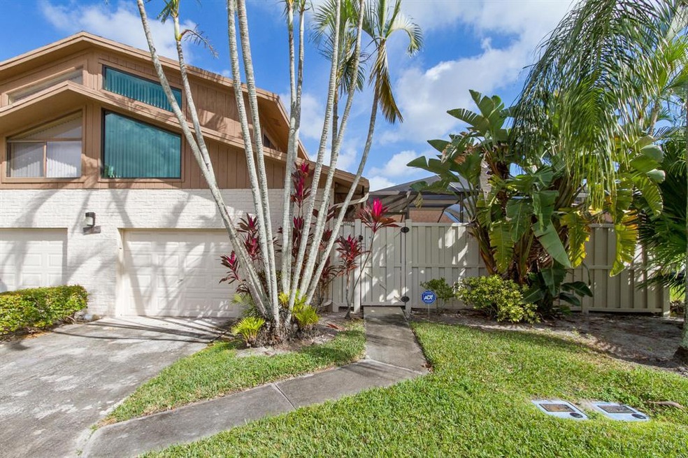 9802 Boca Gardens Cir N unit D, Boca Raton, FL 33496 - photo 1