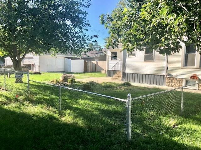 1120 10th St NW, Cedar Rapids, IA 52405 - photo 1