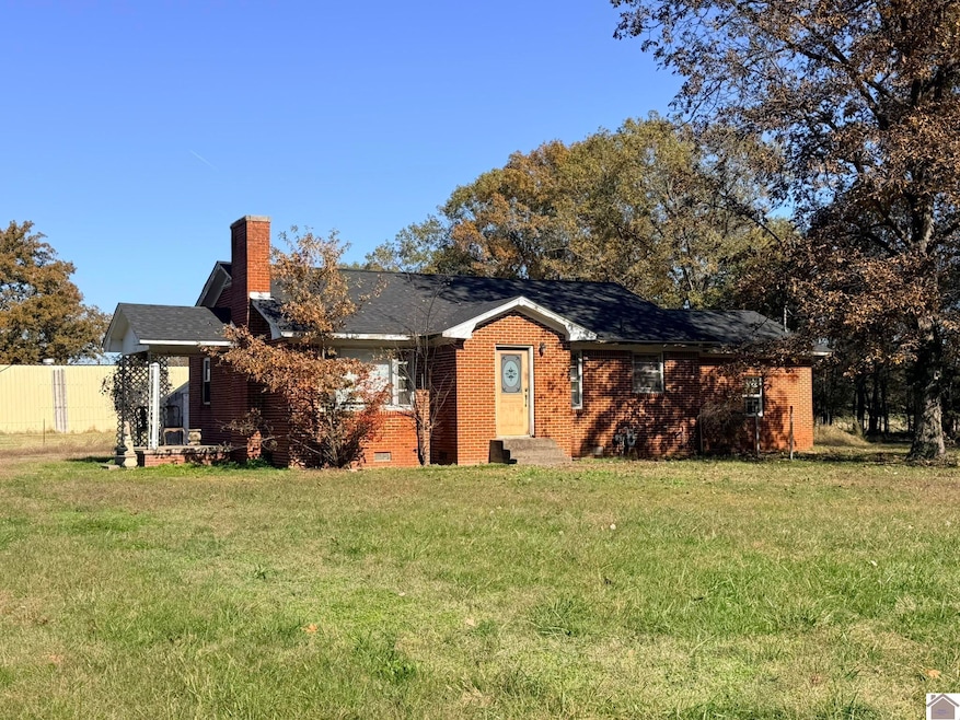 5465 Noble Rd, Paducah, KY 42001 - photo 1