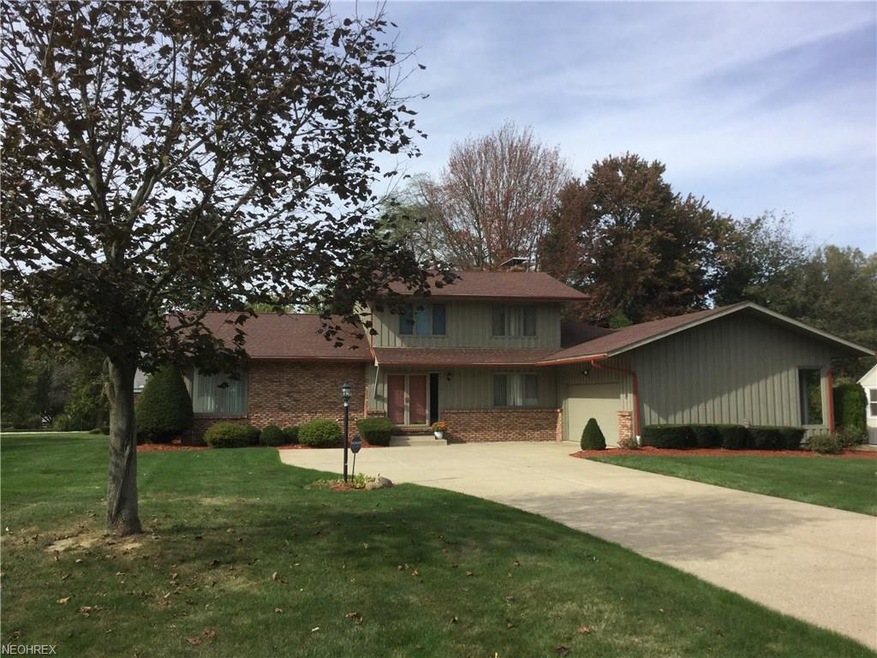Welcome to 340 Schocalog Road in popular Fairlawn 