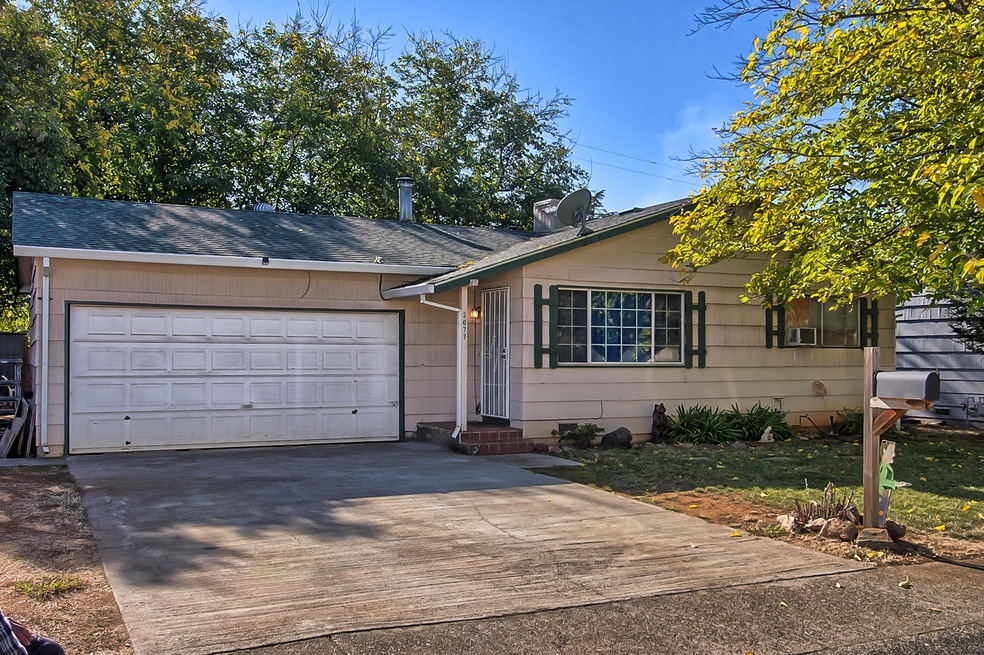 2077 Neptune Terrace, Redding, CA 96002 - photo 1