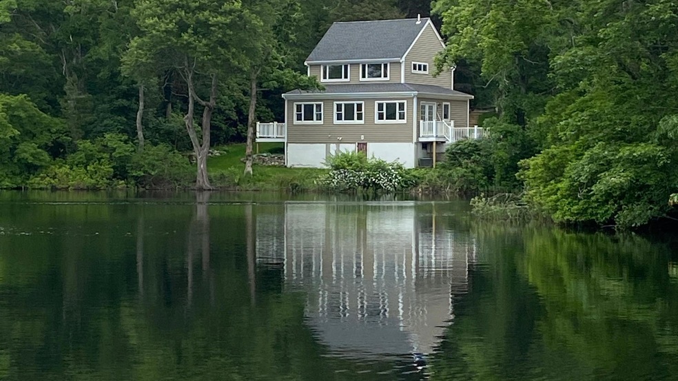 48 Pattee Rd, East Falmouth, MA 02536 - photo 1