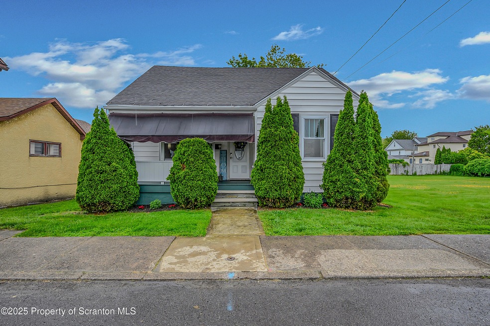 115 Marion St, Old Forge, PA 18518 - photo 1