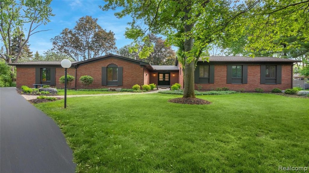 040-4244-fieldbrook-rd-w-bloomfield-mi-48323-039.j