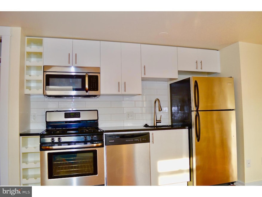 415 S Broad St unit 3F, Philadelphia, PA 19147 - photo 1