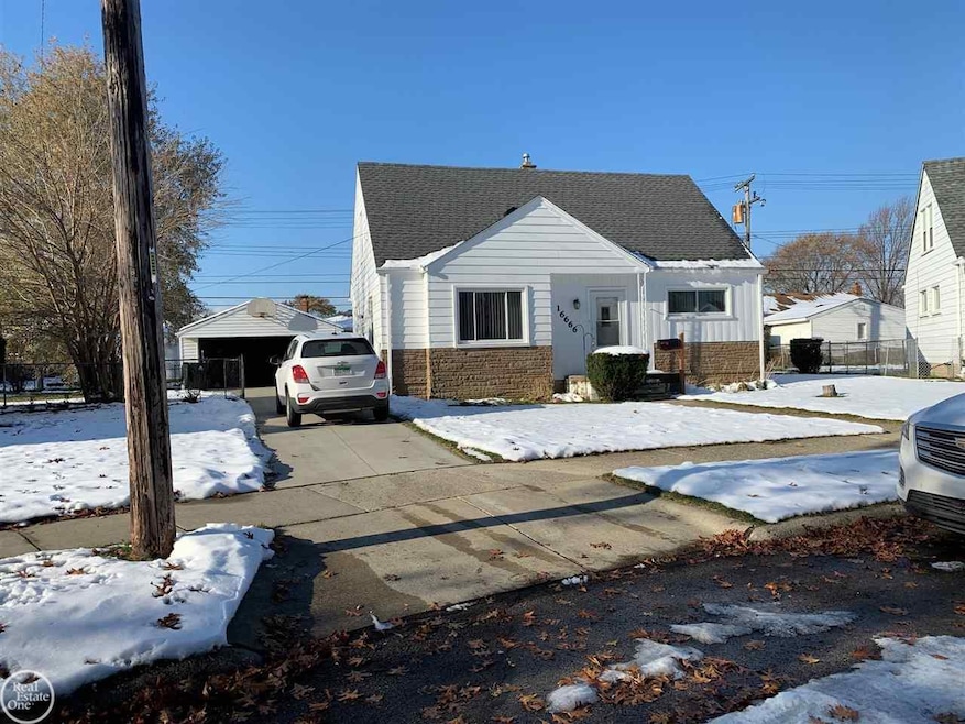 16666 Sarmorr St, Roseville, MI 48066 - photo 1