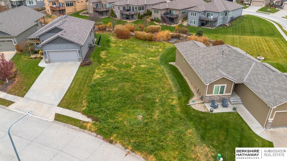 15508 Hanover St, Bennington, NE 68007 - photo 1