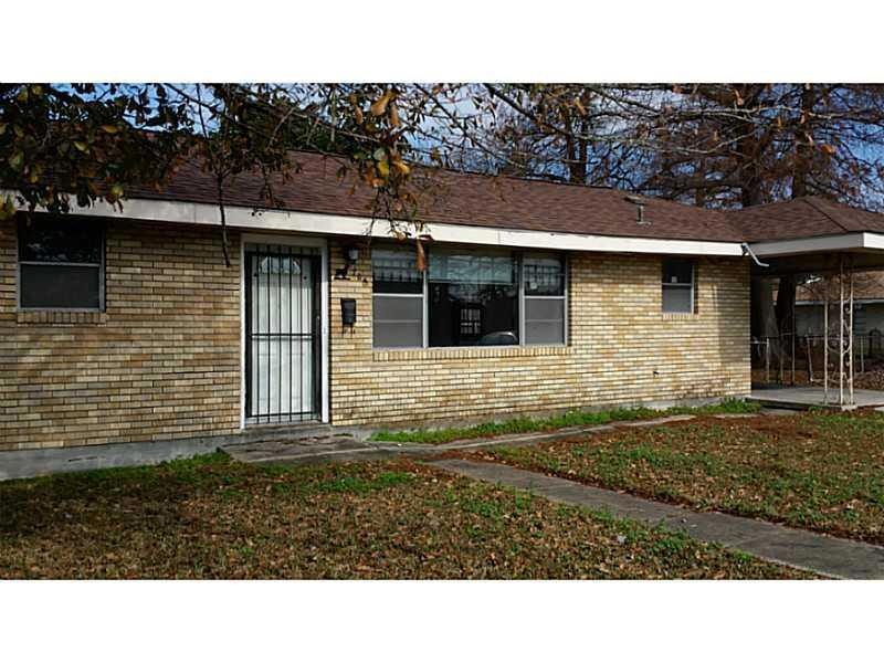 Facade/Exterior Front.