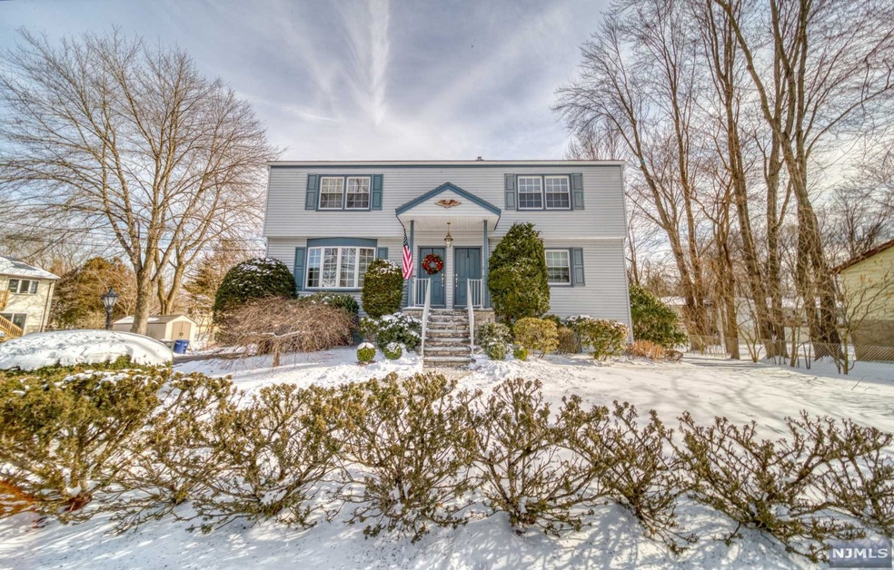 160-162 Railroad Ave unit 2nd Flo., Northvale, NJ 07647 - photo 1