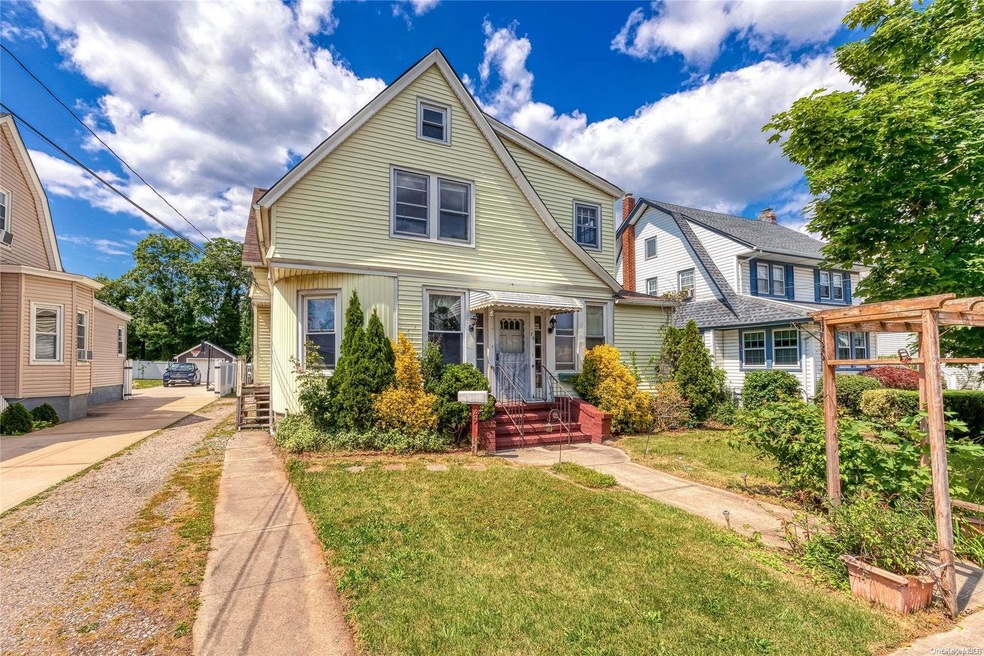 29 Harrison Ave, Lynbrook, NY 11563 - photo 1