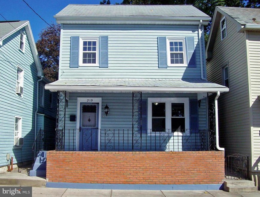 219 Mount Joy St, Mount Joy, PA 17552 - photo 1