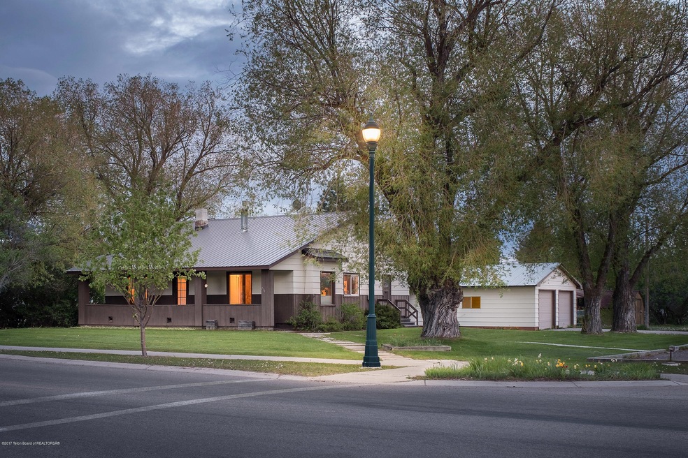 01-Exterior