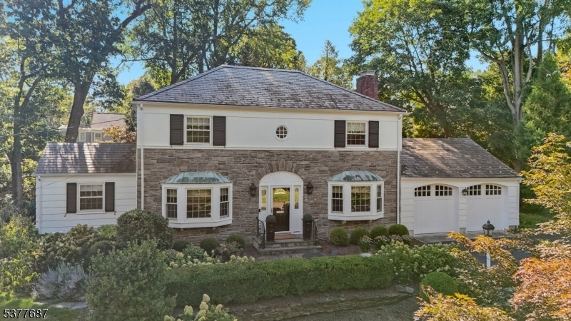 Sold $1,999,999 • Co-Listing Agent