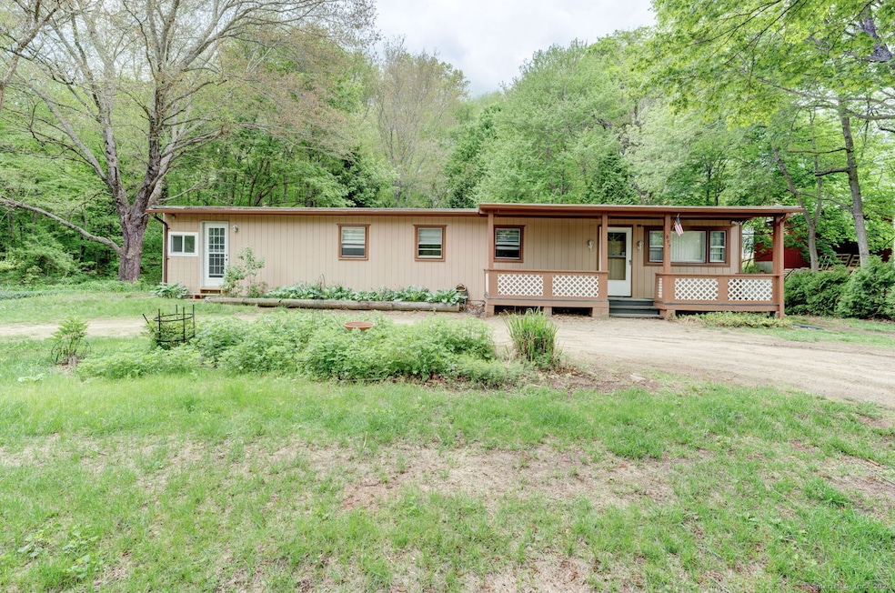 897 Windham Rd, Windham, CT 06266 - photo 1