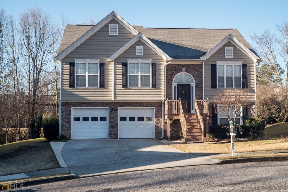 2885 General Lee Way - Welcome Home!