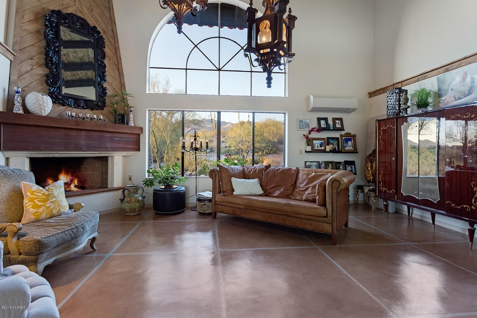 Living Rm North Views!