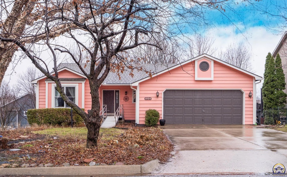 1024 Michael St, Lawrence, KS 66049 - photo 1