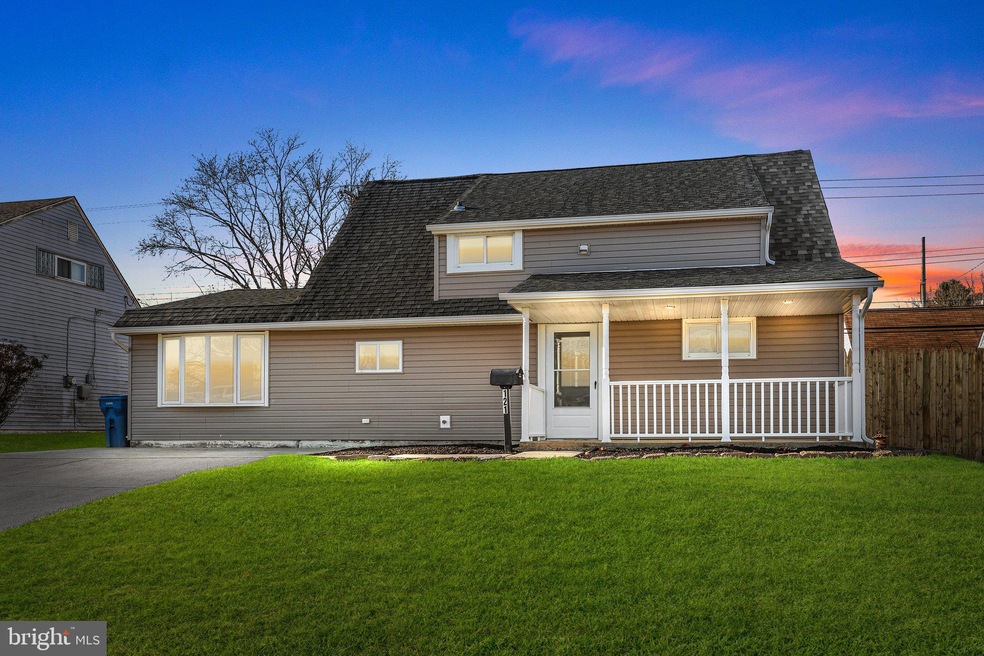 121 Goldengate Rd, Levittown, PA 19057 - photo 1