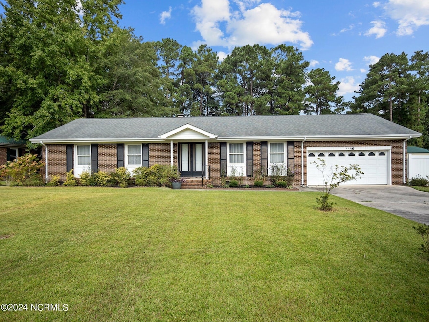 413 University Dr, Jacksonville, NC 28546 - photo 1