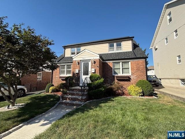 561 Summer Ave unit 2nd fl, Lyndhurst, NJ 07071 - photo 1