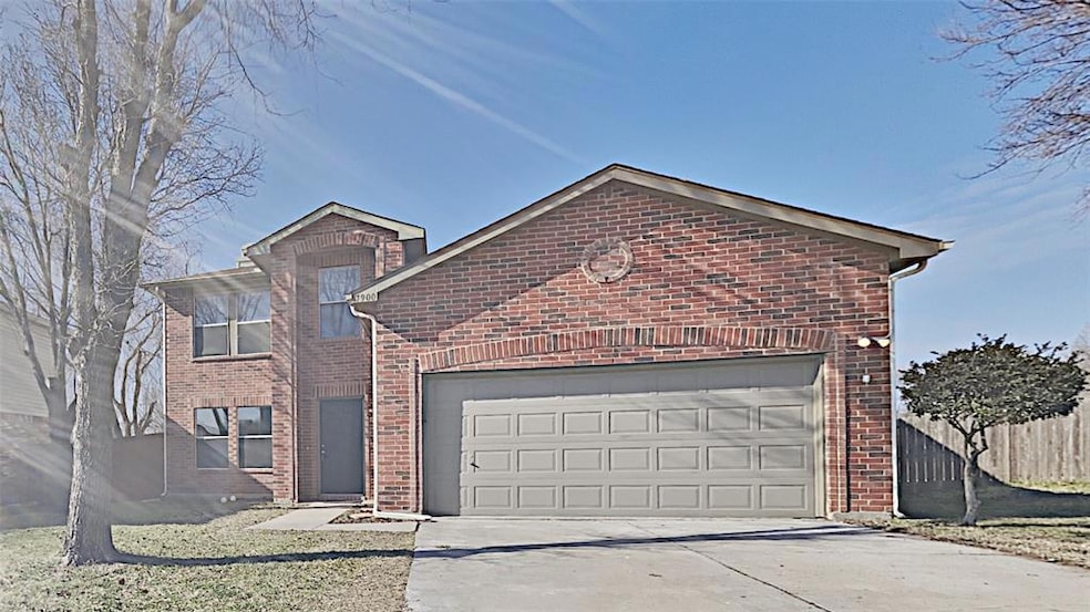 7900 Winding Stream Ln, Denton, TX 76210 - photo 1