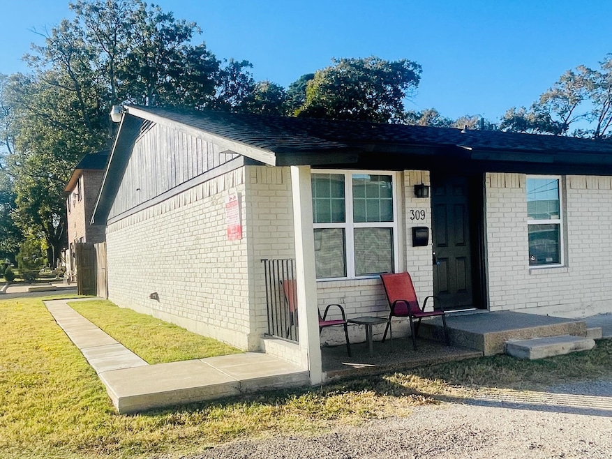 For Rent $1,300/month