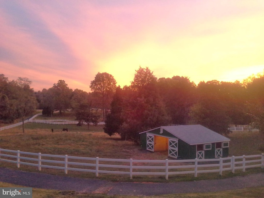 13216 Compton Rd, Clifton, VA 20124 - photo 1