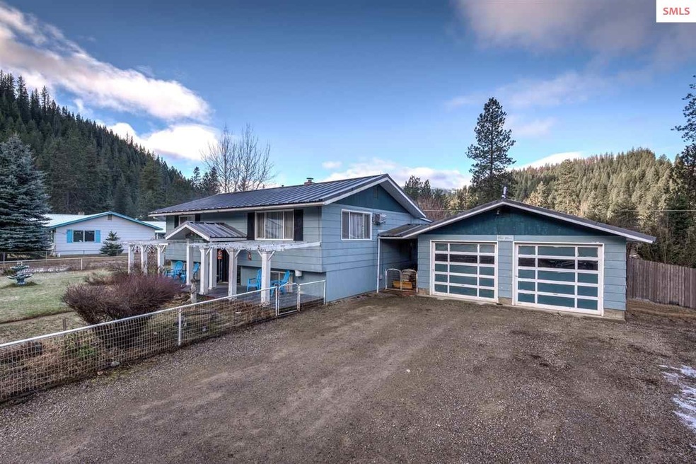 Great family 5 bedroom 2 bath home