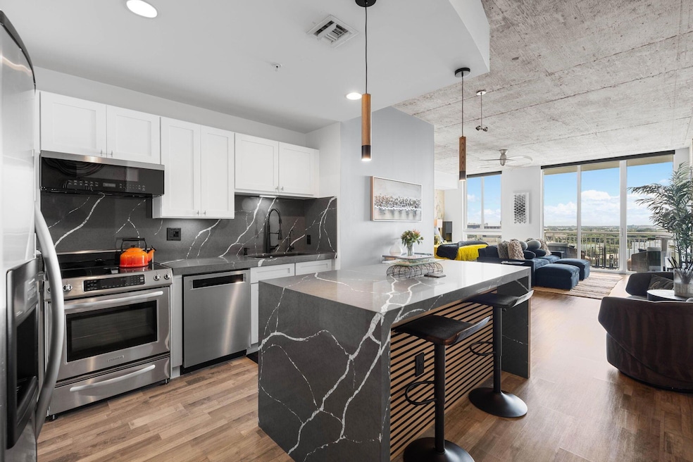 The Edge unit 1515, West Palm Beach, FL 33401 - photo 1