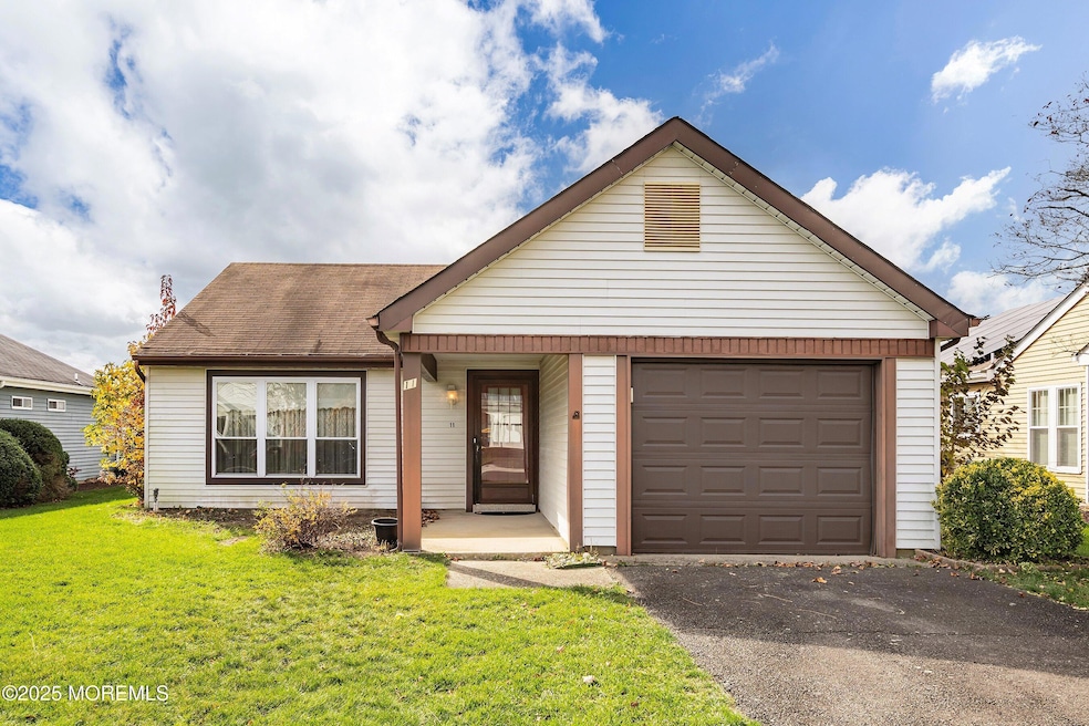 11 Wycombe Way, Lakehurst, NJ 08759 - photo 1