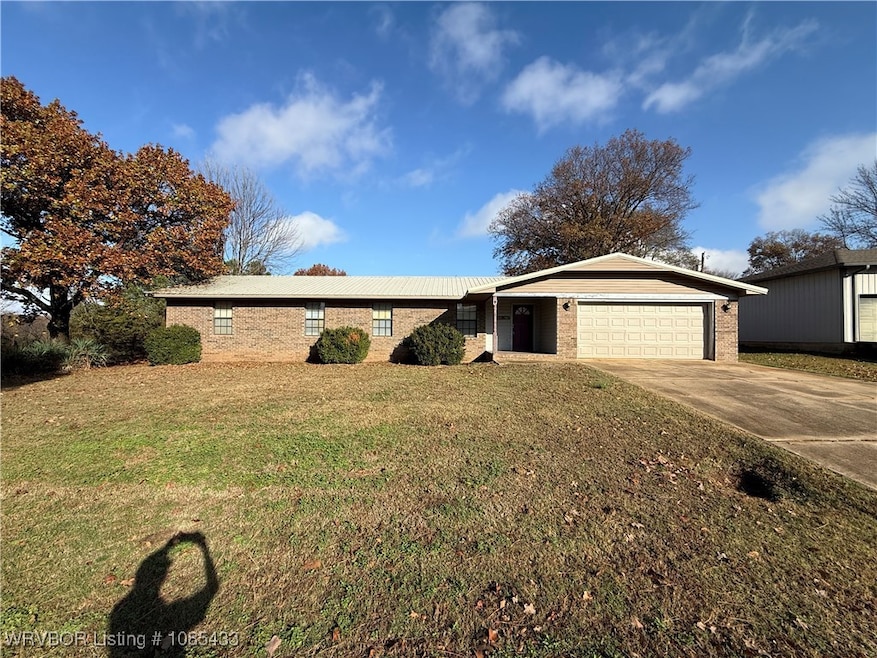 204 Nellie St, Arkoma, OK 74901 - photo 1