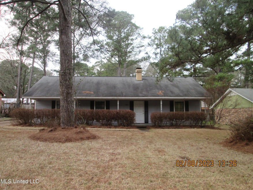 208 Shenandoah Rd. N