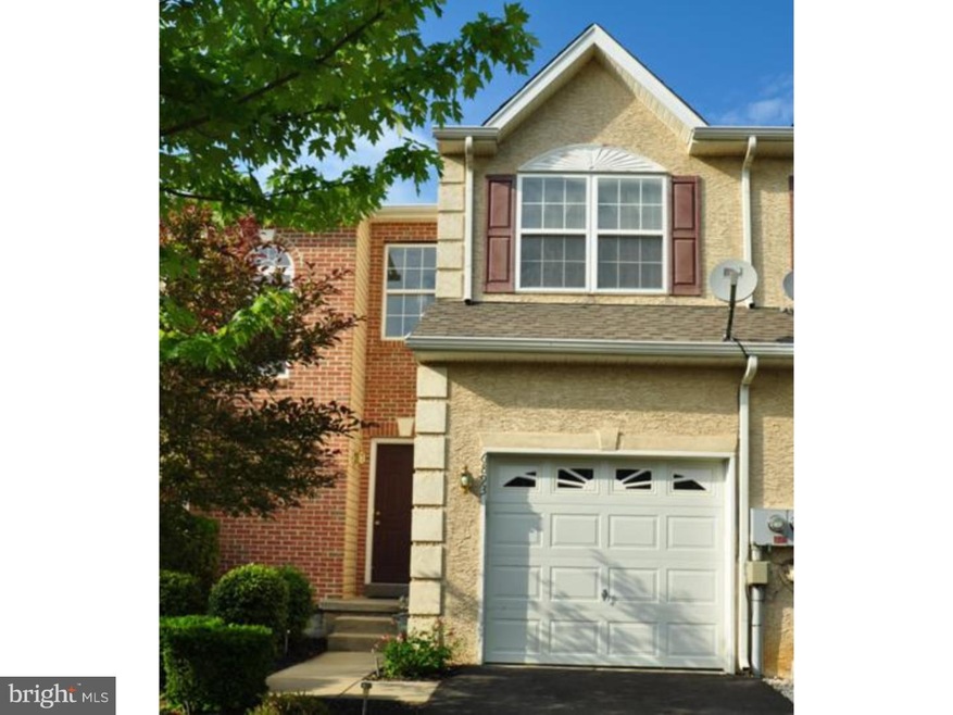 6893 Hunt Dr unit 677, Macungie, PA 18062 - photo 1