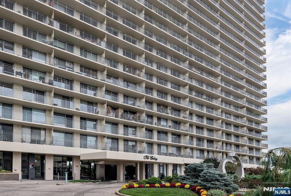 The Colony unit 7J, Fort Lee, NJ 07024 - photo 1