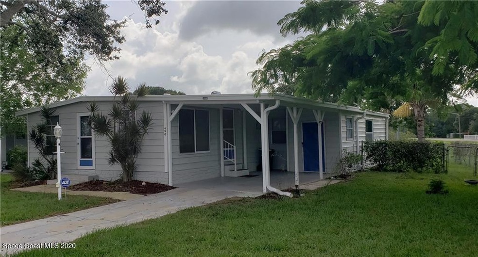 690 Pinewood Blvd, Sebastian, FL 32976 - photo 1