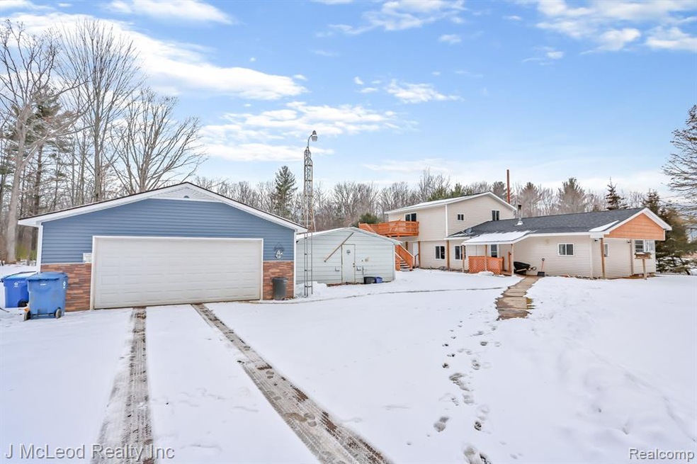 7154 Barkley Rd, Vassar, MI 48768 - photo 1