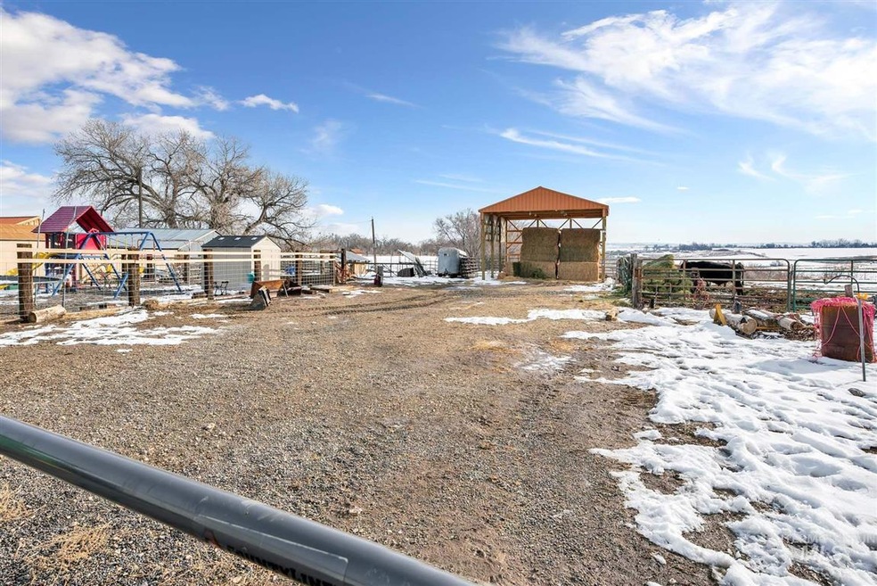 2400 Gulley Rd, Homedale, ID 83628 - photo 1