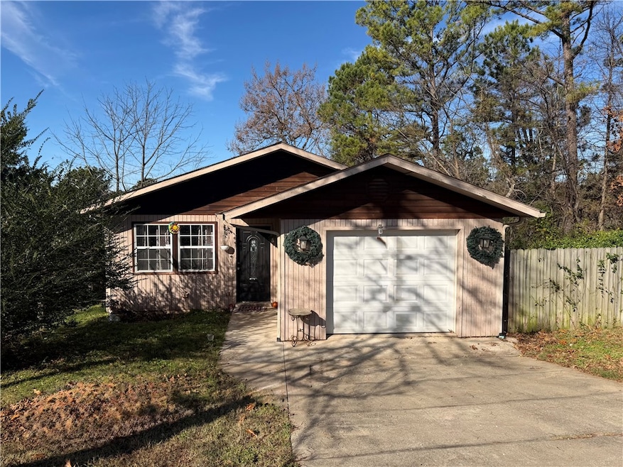 8229 Chestnut Dr, Rogers, AR 72756 - photo 1