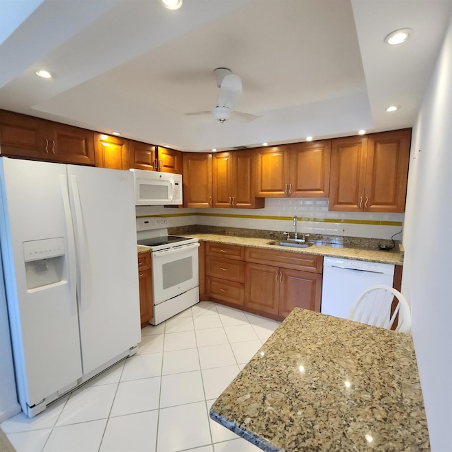 268 Wellington J unit 2680, West Palm Beach, FL 33417 - photo 1