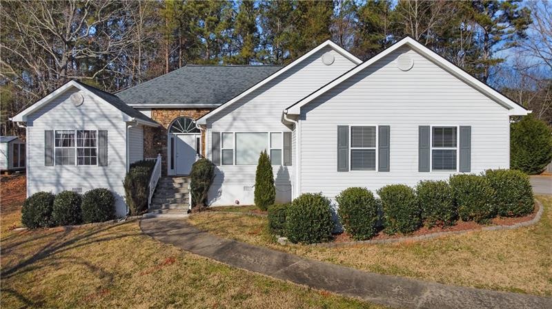 3314 Banks Mountain Dr, Gainesville, GA 30506 - photo 1