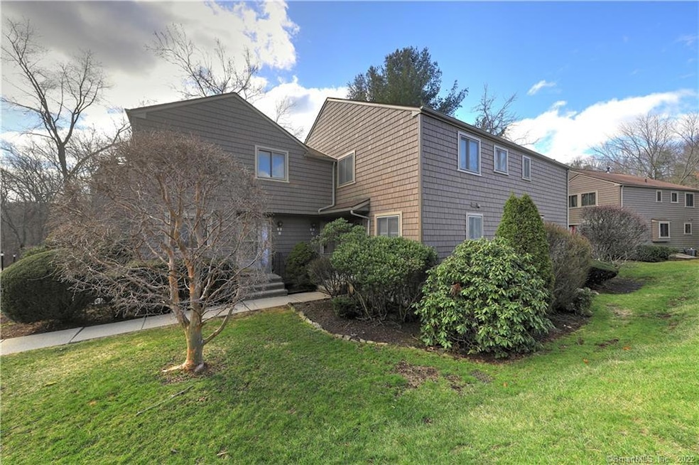 60 Engine House Rd unit C, Stratford, CT 06614 - photo 1