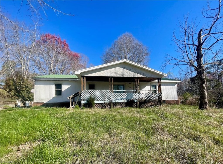 5992 Boulder Dr, High Point, NC 27263 - photo 1