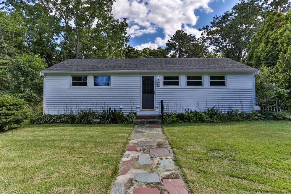32 Quashnet Rd Mashpee