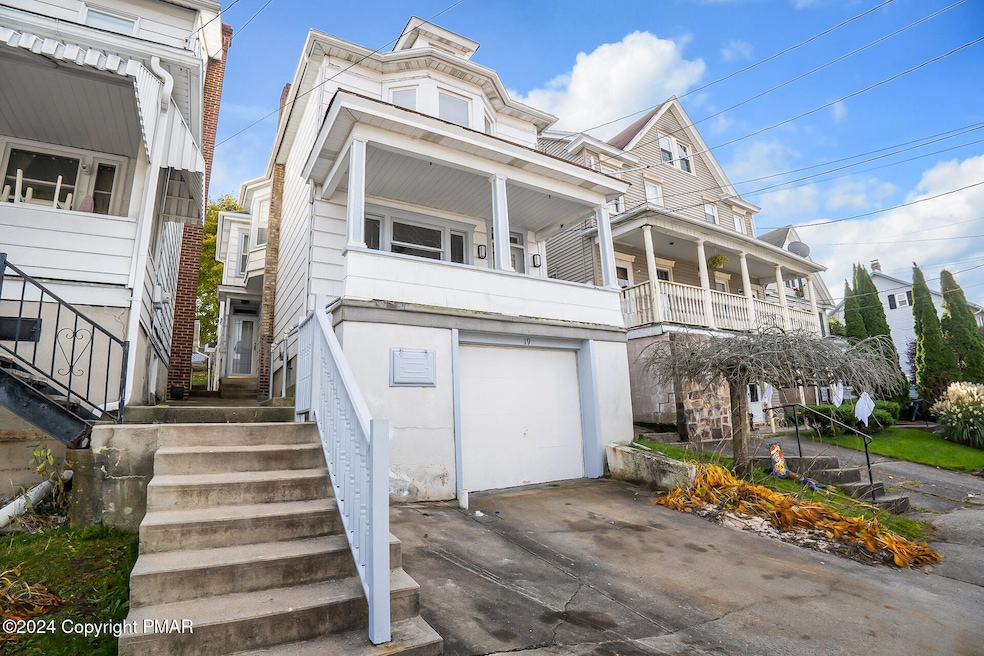 For Rent $1,650/month • Co-Listing Agent