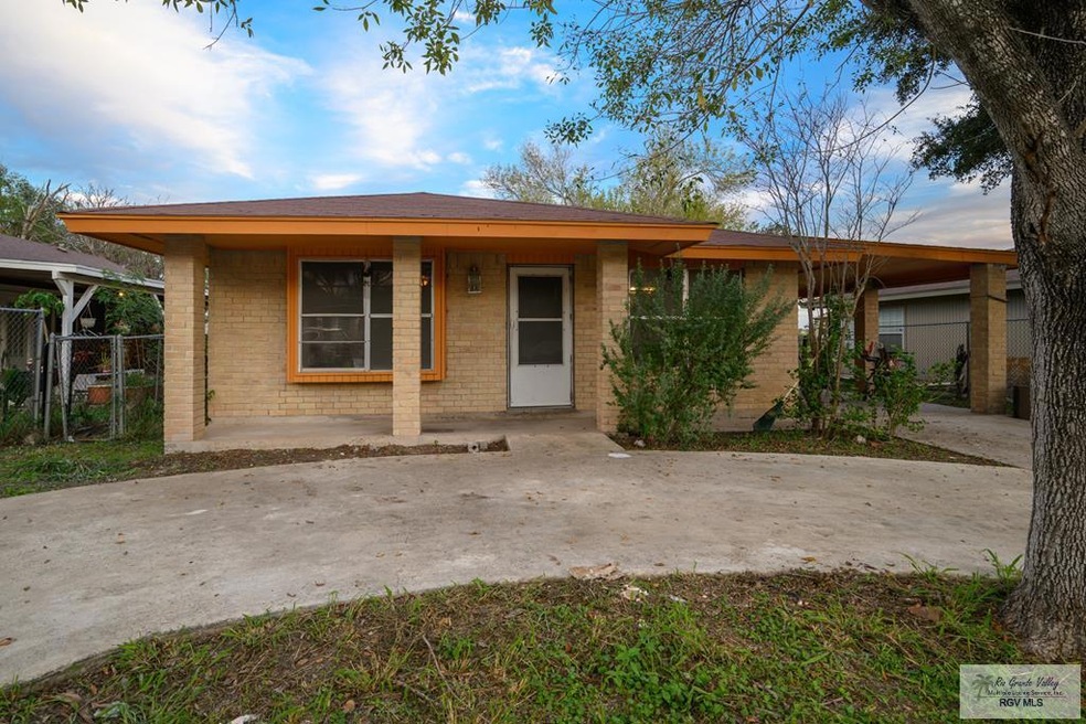 1014 Valley Cir, Alamo, TX 78516 - photo 1