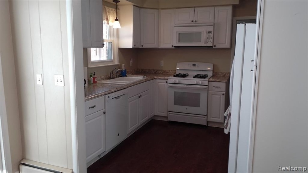 2360 Keith Rd, West Bloomfield, MI 48324 - photo 1