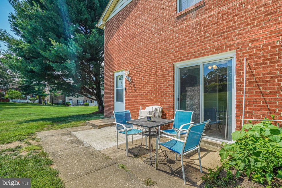 9631 Hagel Cir unit D, Lorton, VA 22079 - photo 1